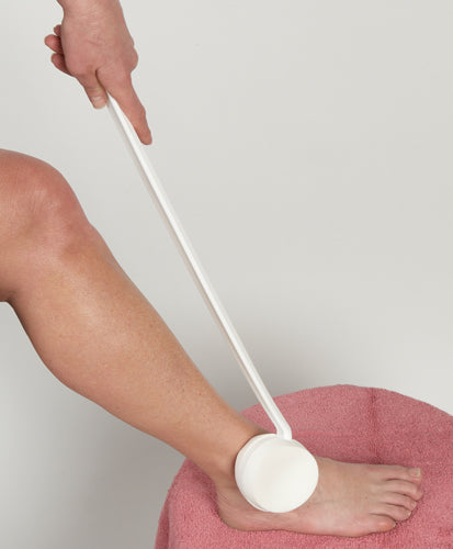 Lotion Applicator Swiveling Long Handled for Easy Use