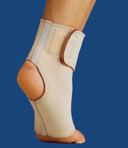 Thermoskin Ankle Wrap Small Beige for Sprain Recovery